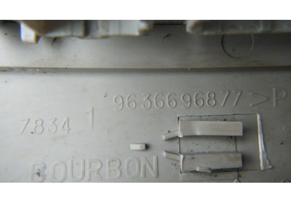 Плафон освітлення салону Citroen, Peugeot, 9680713880 9636696877, 9648338577